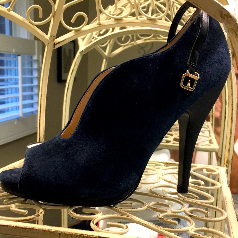 Swanky Navy Suede Heels